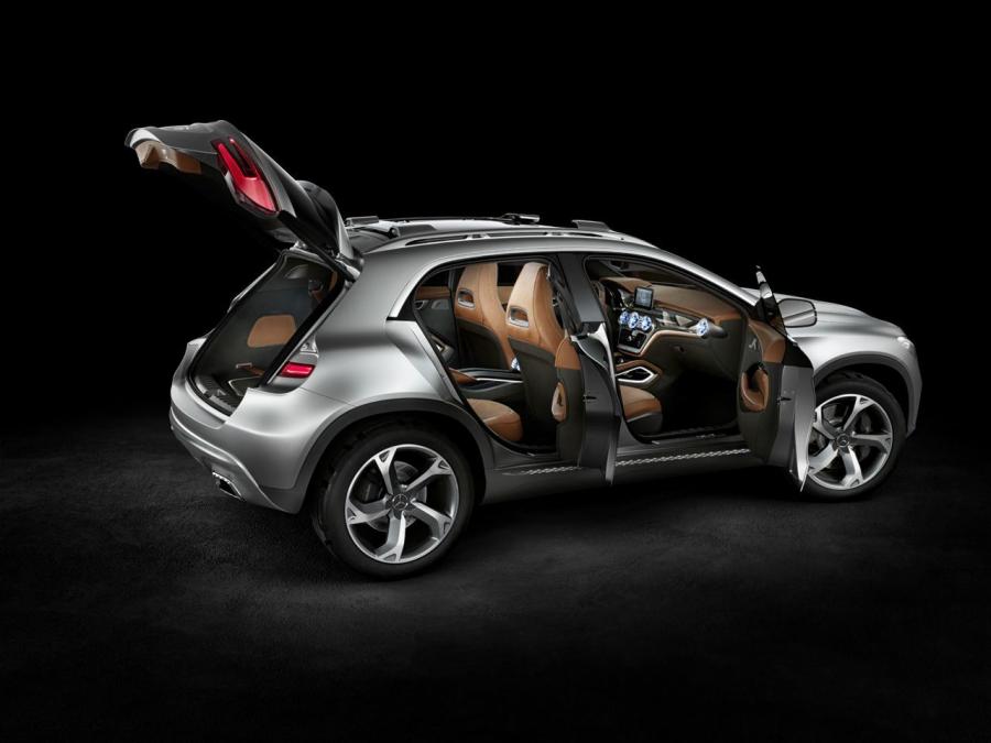  Mercedes-Benz GLA Concept 2013 года  (фото 18 из 42)